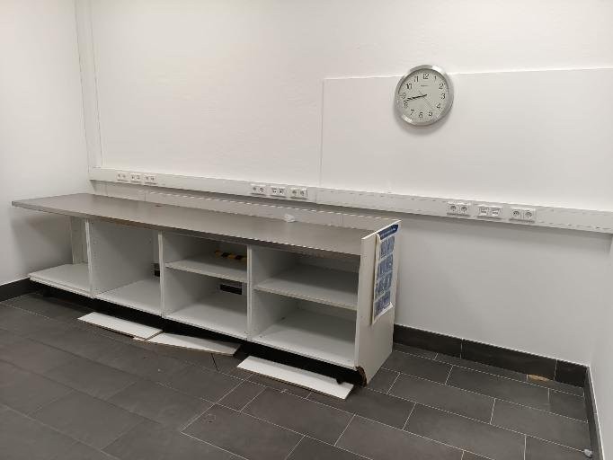 Praxis Einrichtung Holz Schenda (14)