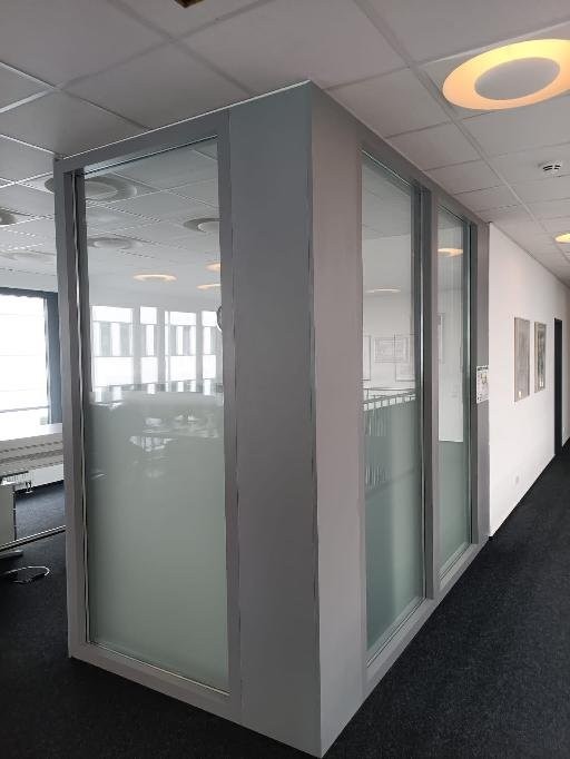 Praxis Einrichtung Holz Schenda (16)