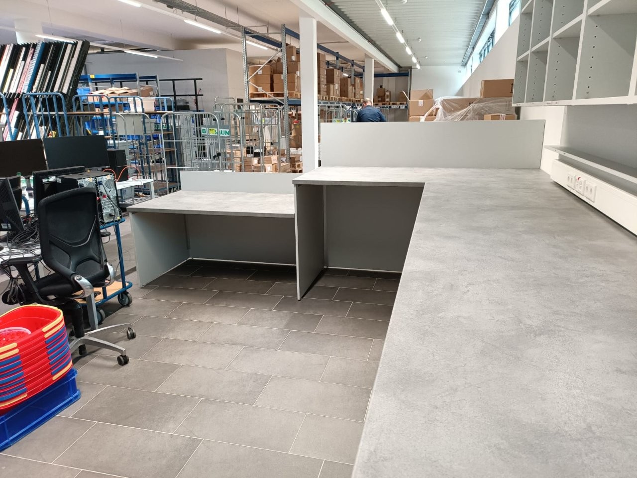 Praxis Einrichtung Holz Schenda (28)